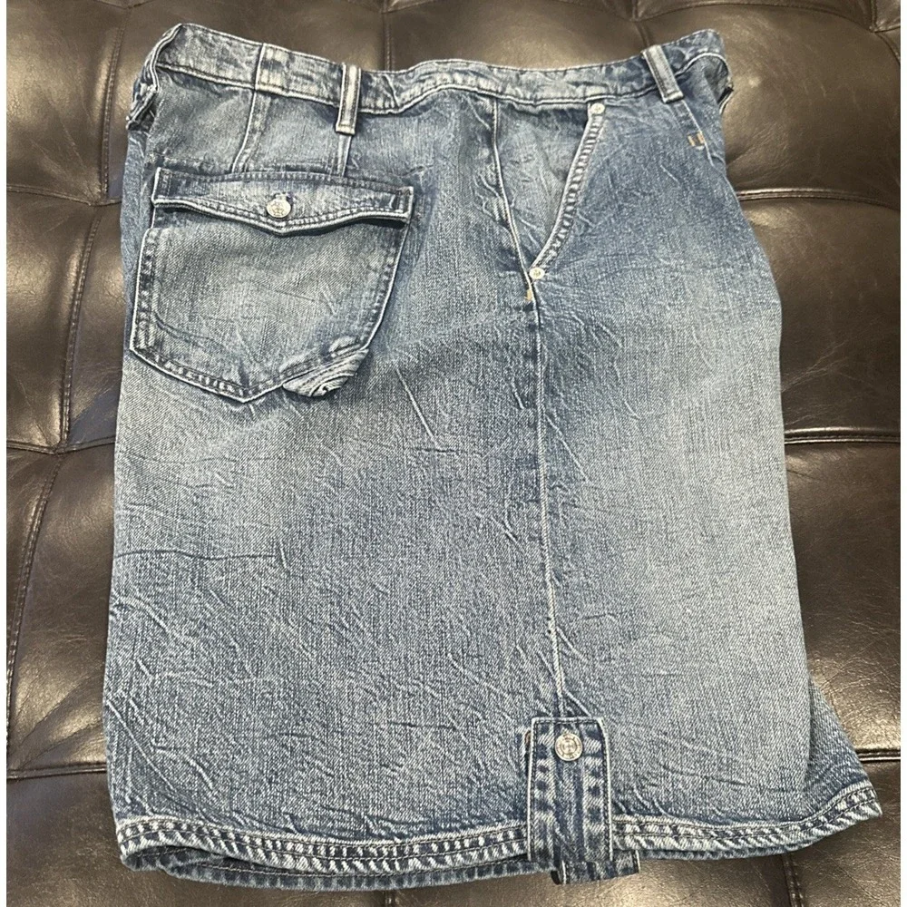 We The Free People Size 31 Rue Denim Long Shorts Mid Rise Pleated Vintage Blue